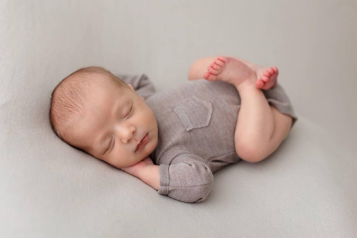 Kansas City Newborn Photographer_Susy Photo_KC babies_newborn_