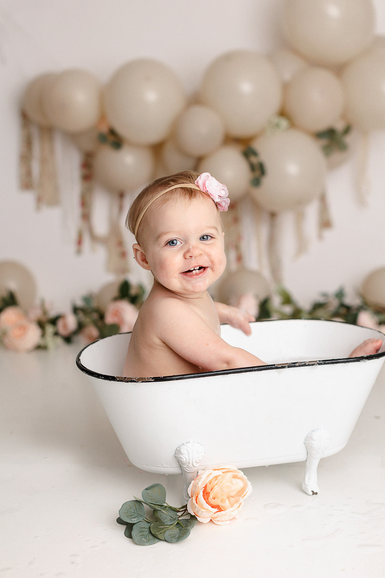 Boho Kansas City Cake Smash bubble bath 