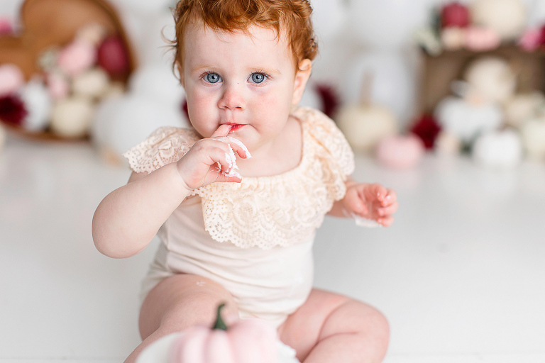 Kansas City cake smash photographer Fall 