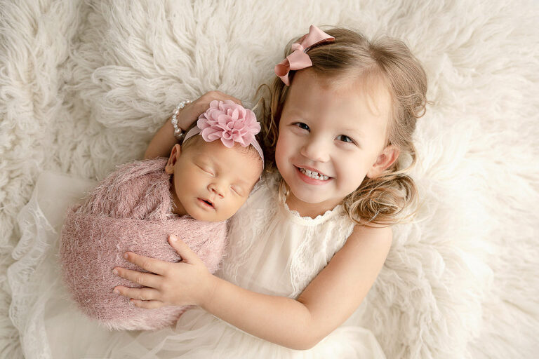 Kansas City Newborn Photographer sibling posing
