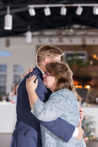 Kansas City Wedding Photographer Lone Summit Ranch inspiration_mother and me first dance